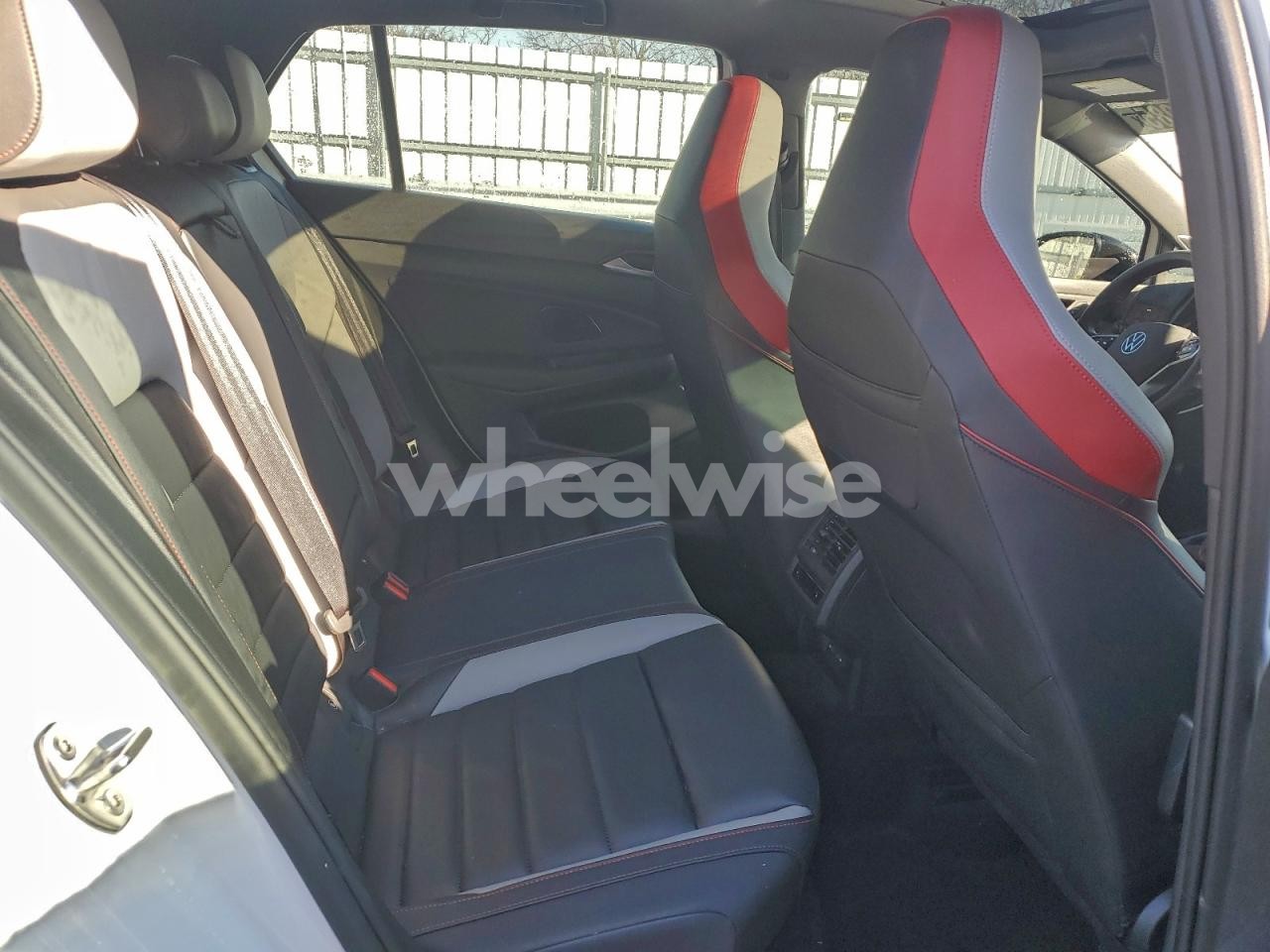 Photo 10 of 2024 VOLKSWAGEN GTI AUTOBAHN (VIN WVWWA7CD8RW153279)