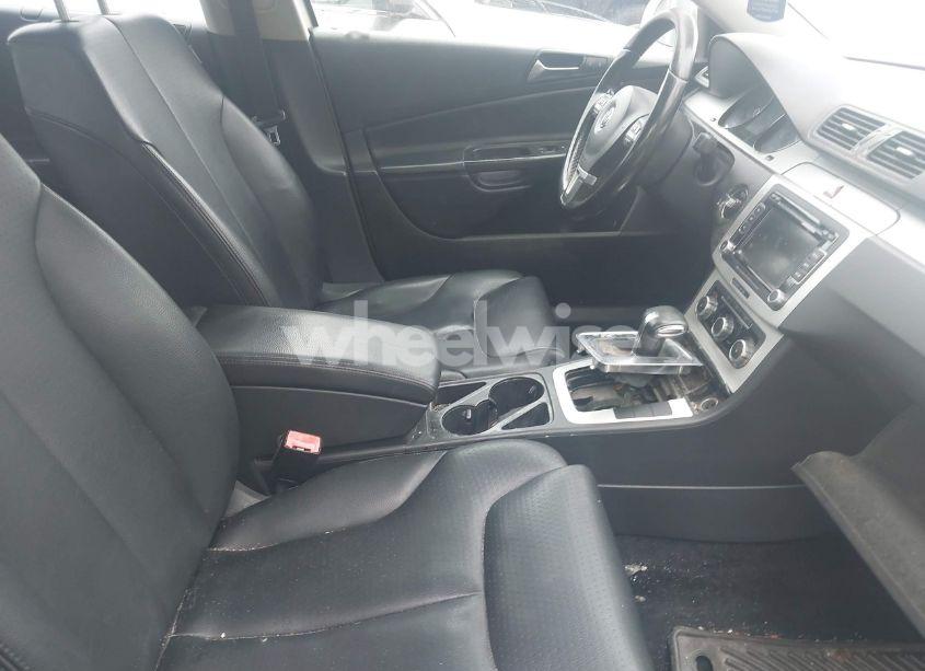 Photo 5 of 2010 Volkswagen Passat KOMFORT (VIN WVWXK9AN4AE106222)