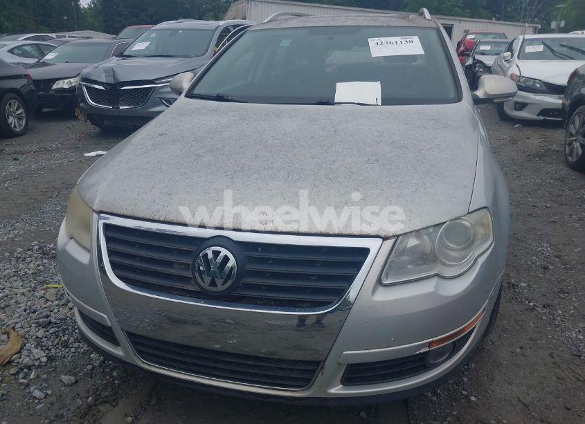 Photo 6 of 2010 Volkswagen Passat KOMFORT (VIN WVWXK9AN4AE106222)