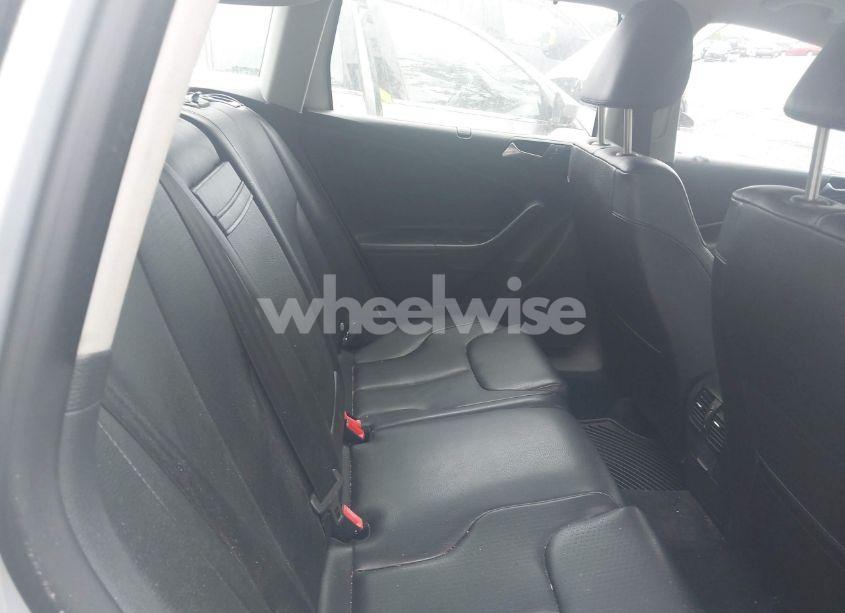 Photo 8 of 2010 Volkswagen Passat KOMFORT (VIN WVWXK9AN4AE106222)