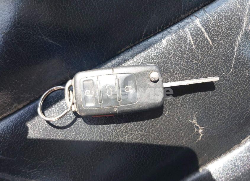 Photo 11 of 2002 Volkswagen Passat GLX (VIN WVWYH63B22E251202)