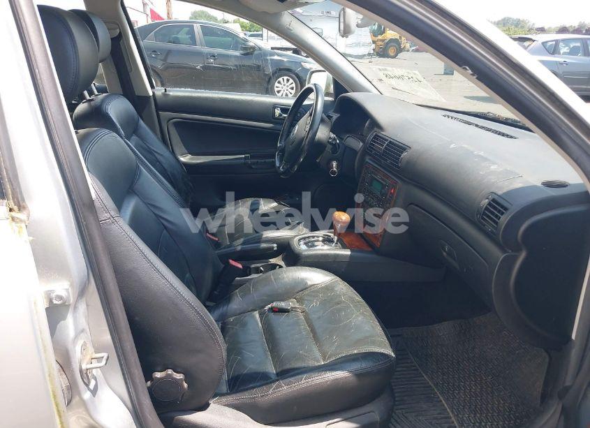 Photo 5 of 2002 Volkswagen Passat GLX (VIN WVWYH63B22E251202)