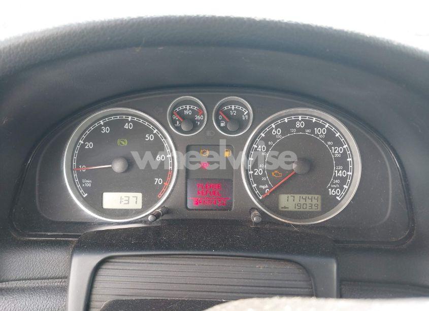 Photo 7 of 2002 Volkswagen Passat GLX (VIN WVWYH63B22E251202)