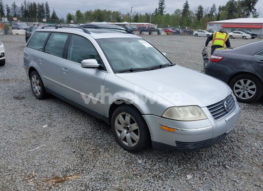 2003 Volkswagen Passat GLX (VIN WVWYH63B73E070842) main photo