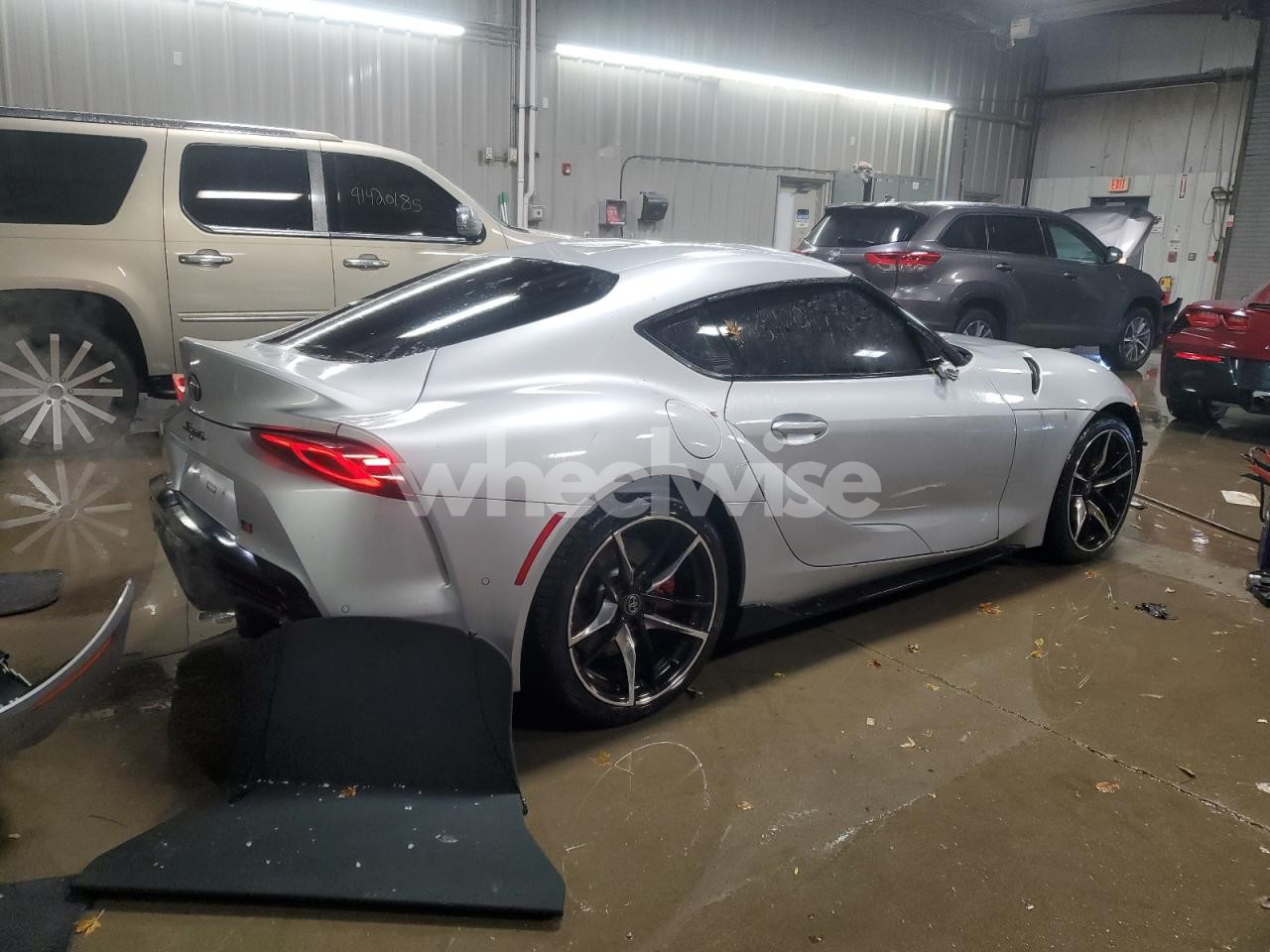 Photo 3 of 2021 TOYOTA SUPRA BASE (VIN WZ1DB0C05MW043888)