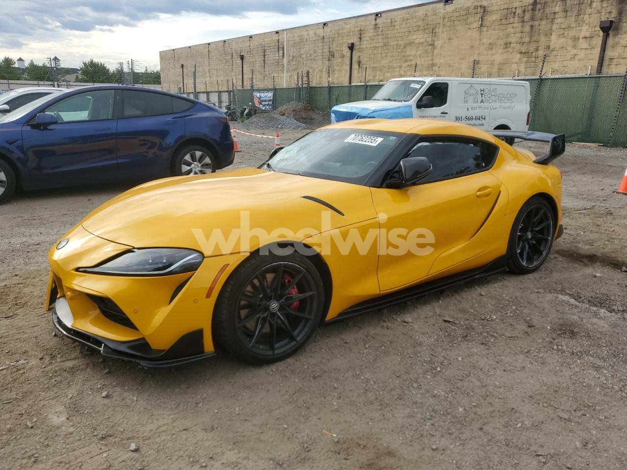 2023 TOYOTA SUPRA BASE (VIN WZ1DB0G00PW055252) main photo