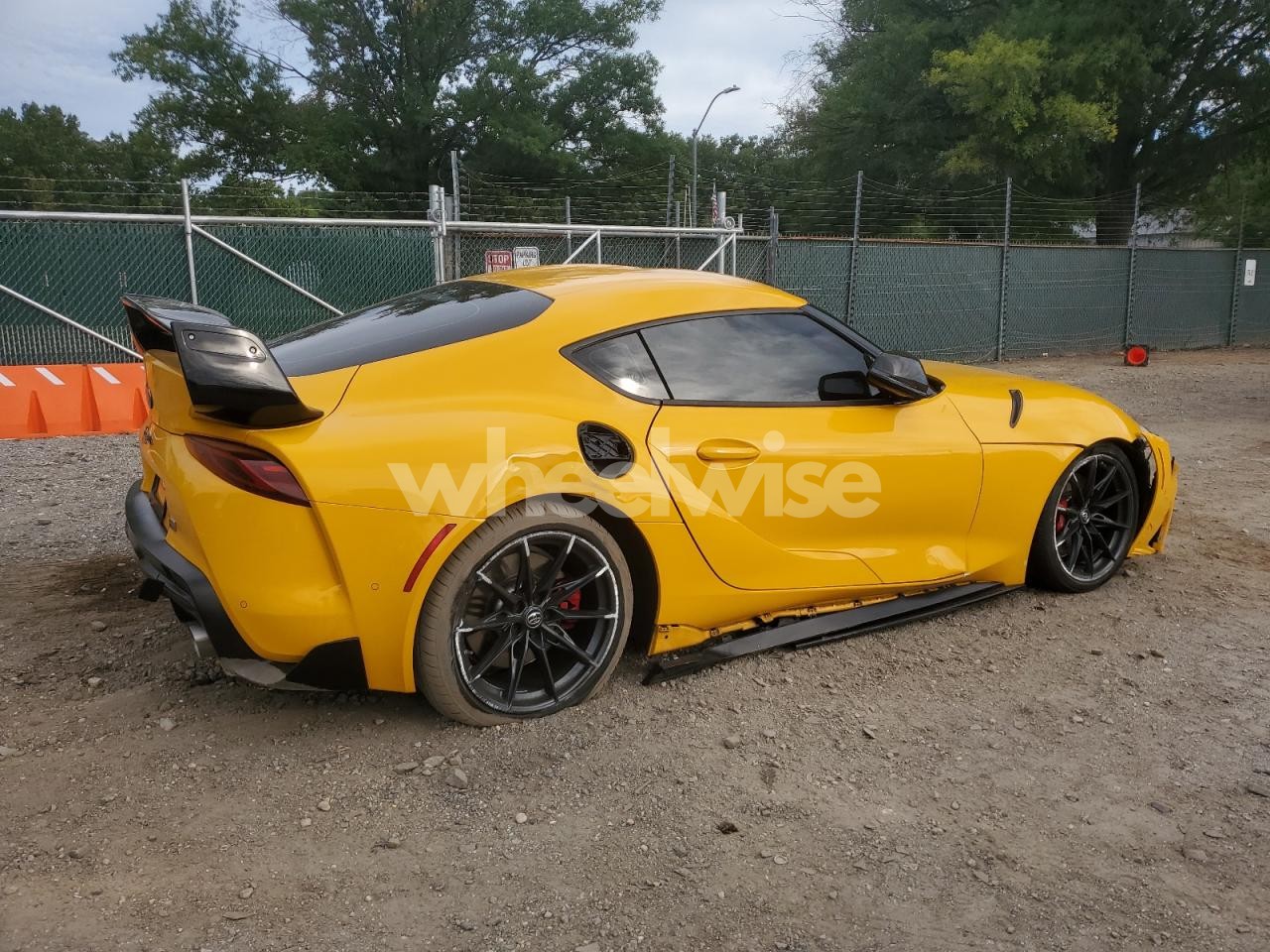 Photo 3 of 2023 TOYOTA SUPRA BASE (VIN WZ1DB0G00PW055252)