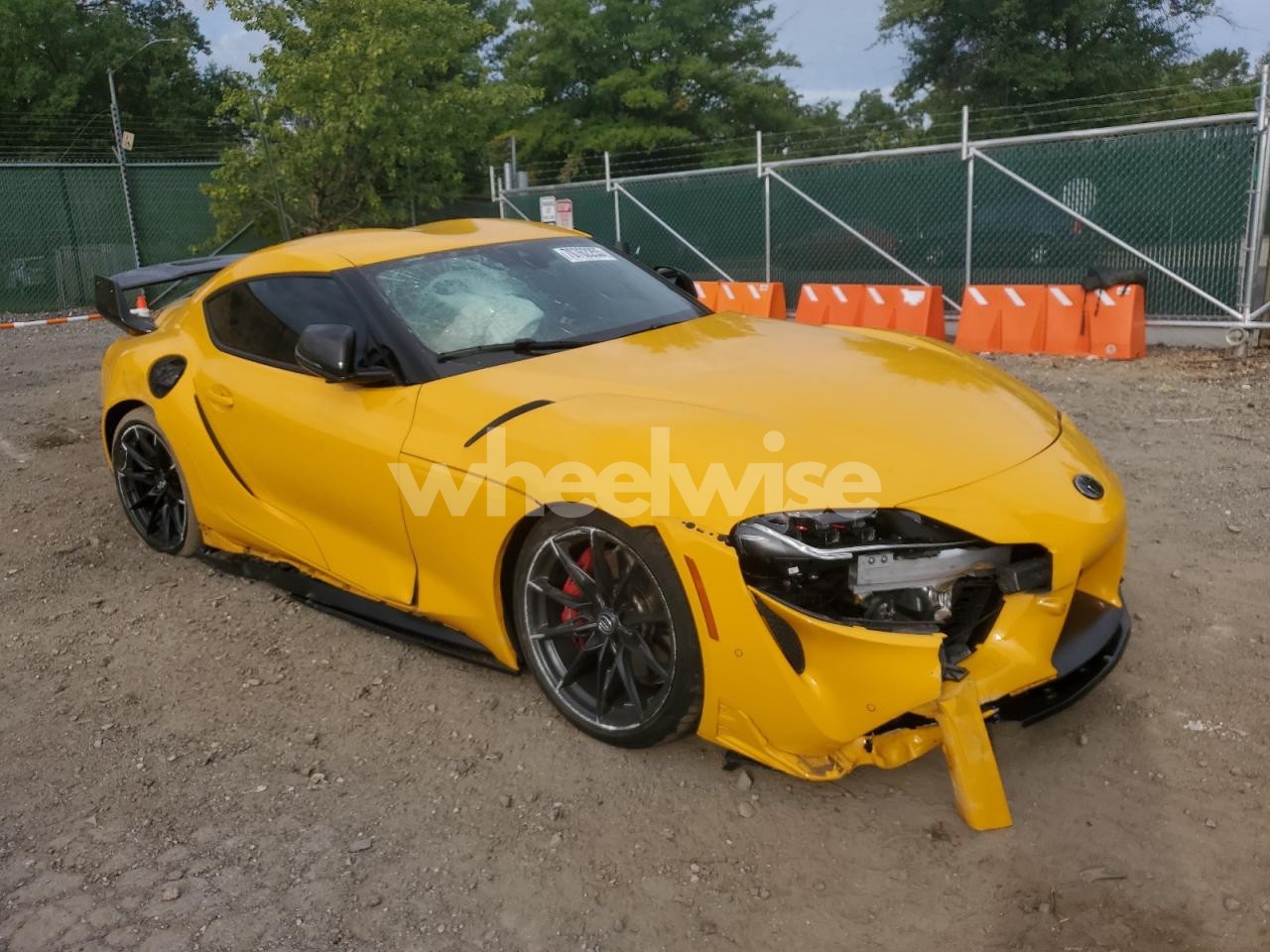 Photo 4 of 2023 TOYOTA SUPRA BASE (VIN WZ1DB0G00PW055252)