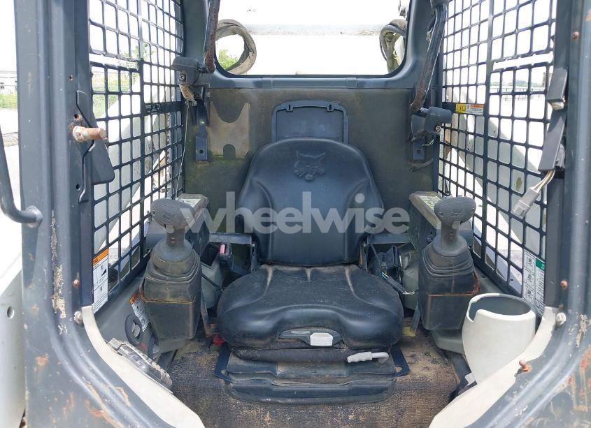 Photo 8 of 2015 Bobcat T770 N/A (VIN XXXXXXXXATV100541)