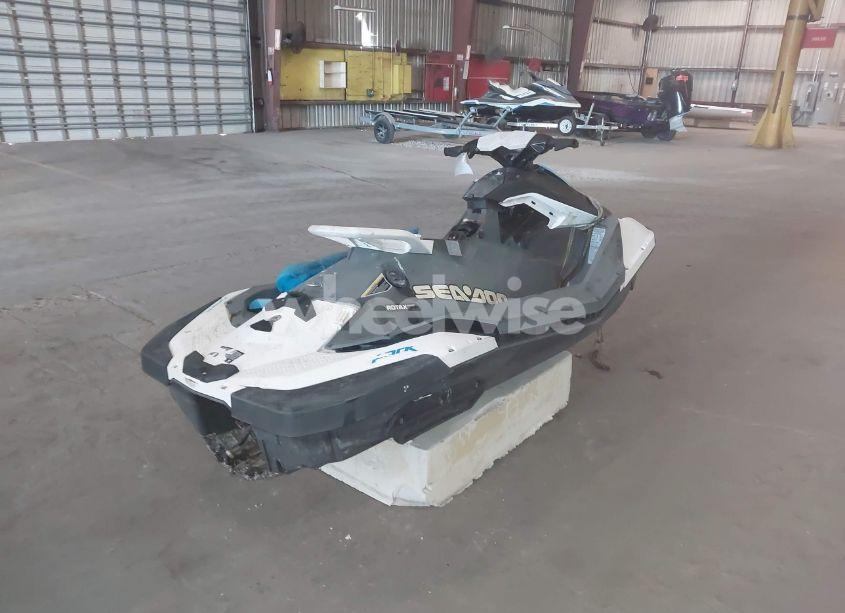 Photo 4 of 2020 Sea Doo RXT-300 (VIN YDV13662I920)