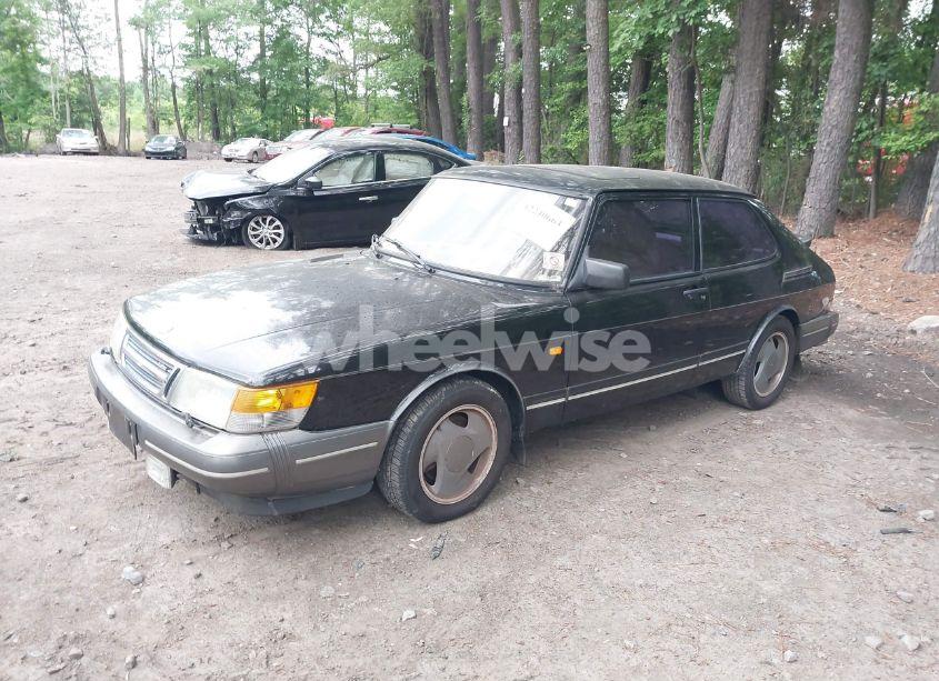 Photo 2 of 1993 Saab 900 COMMEMORATIVE (VIN YS3AL35T6P2017411)