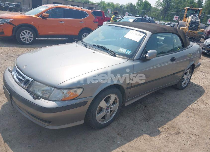 Photo 2 of 2002 Saab 9-3 SE (VIN YS3DF78K327000639)