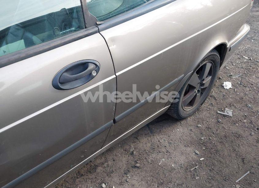 Photo 6 of 2003 Saab 9-3 SE (VIN YS3DF78K737001021)