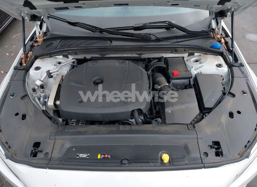 Photo 10 of 2017 Volvo S90 T5 MOMENTUM (VIN YV1102AK1H1017857)