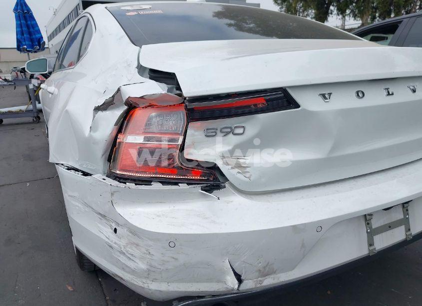 Photo 12 of 2017 Volvo S90 T5 MOMENTUM (VIN YV1102AK1H1017857)