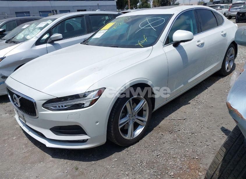 Photo 2 of 2017 Volvo S90 T5 MOMENTUM (VIN YV1102AK1H1017857)