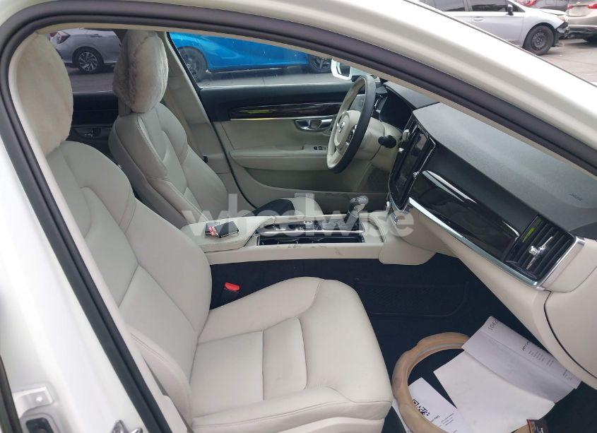 Photo 5 of 2017 Volvo S90 T5 MOMENTUM (VIN YV1102AK1H1017857)