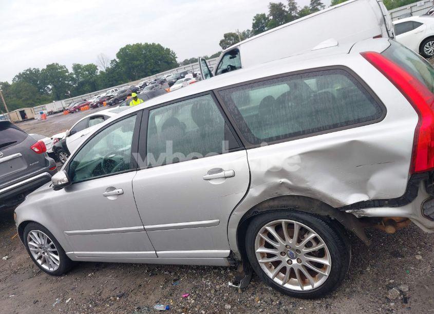 Photo 15 of 2010 Volvo V50 2.4I (VIN YV1382MW7A2577799)