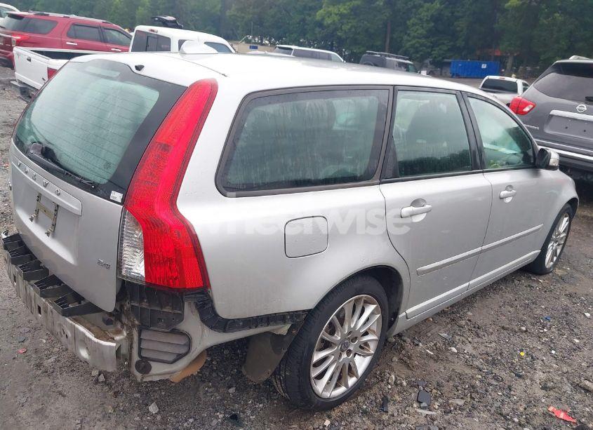 Photo 4 of 2010 Volvo V50 2.4I (VIN YV1382MW7A2577799)
