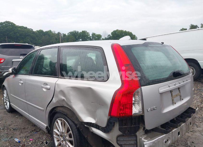 Photo 6 of 2010 Volvo V50 2.4I (VIN YV1382MW7A2577799)