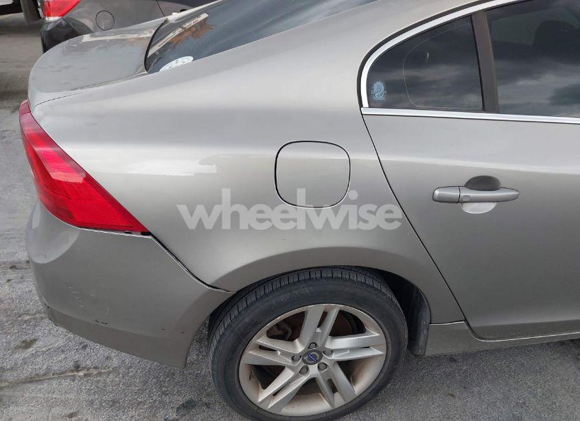 Photo 12 of 2015 Volvo S60 T5 PREMIER PLUS (VIN YV140MFC9F1313166)