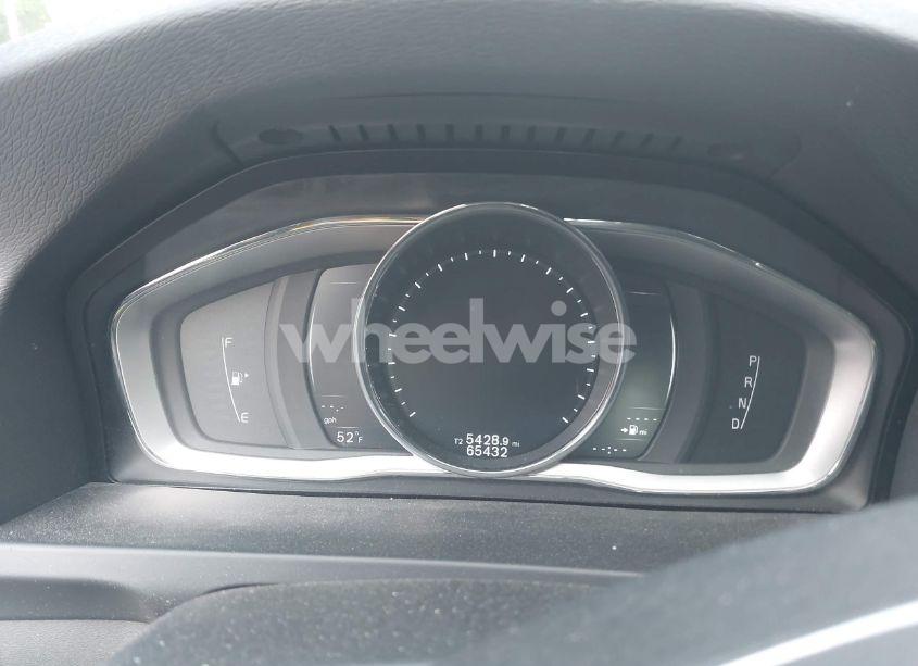 Photo 7 of 2017 Volvo S60 T5 DYNAMIC (VIN YV140MTL3H2427908)