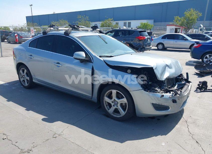 2013 Volvo S60 T5 PLATINUM (VIN YV1612FH1D2200826) main photo
