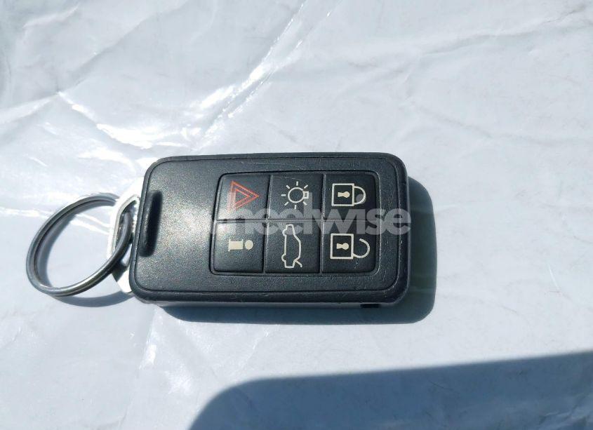 Photo 11 of 2013 Volvo S60 T5 PLATINUM (VIN YV1612FH1D2200826)