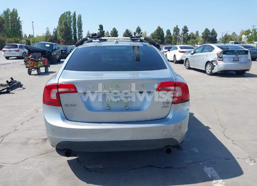 Photo 17 of 2013 Volvo S60 T5 PLATINUM (VIN YV1612FH1D2200826)