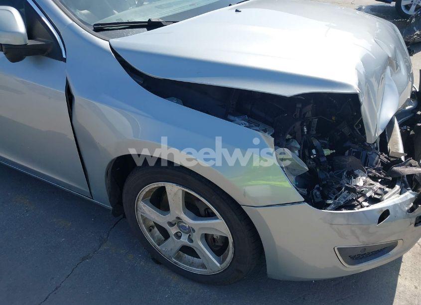 Photo 18 of 2013 Volvo S60 T5 PLATINUM (VIN YV1612FH1D2200826)