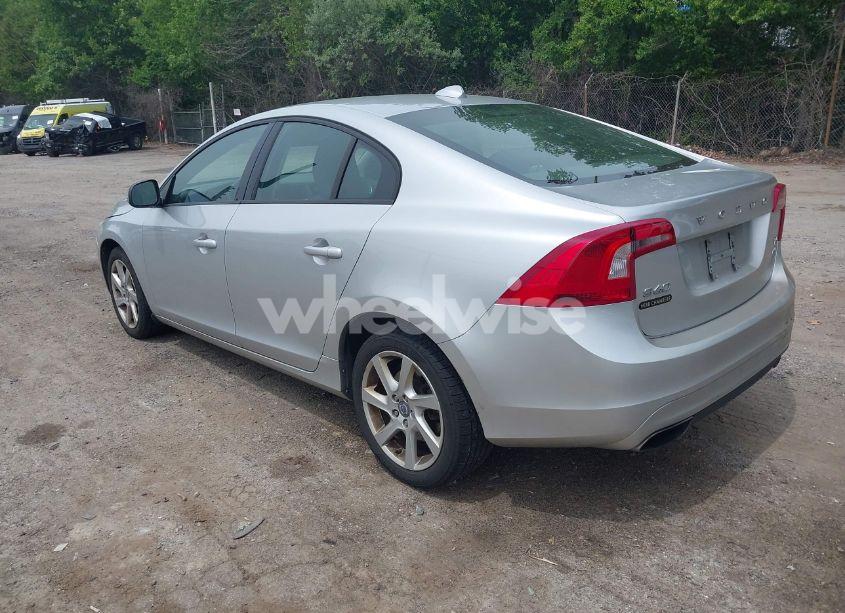 Photo 3 of 2014 Volvo S60 T5/T5 PLATINUM/T5 PREMIER/T5 PREMIER PLUS (VIN YV1612FH2E1285649)