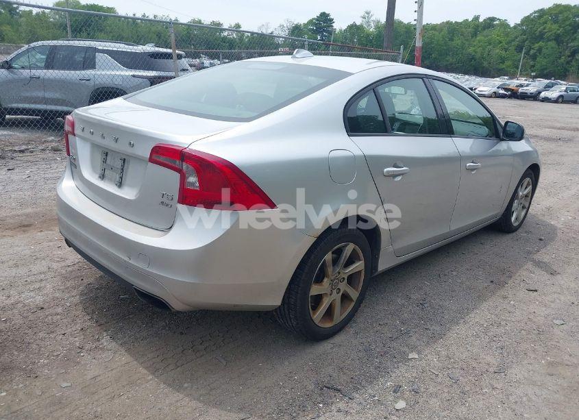 Photo 4 of 2014 Volvo S60 T5/T5 PLATINUM/T5 PREMIER/T5 PREMIER PLUS (VIN YV1612FH2E1285649)