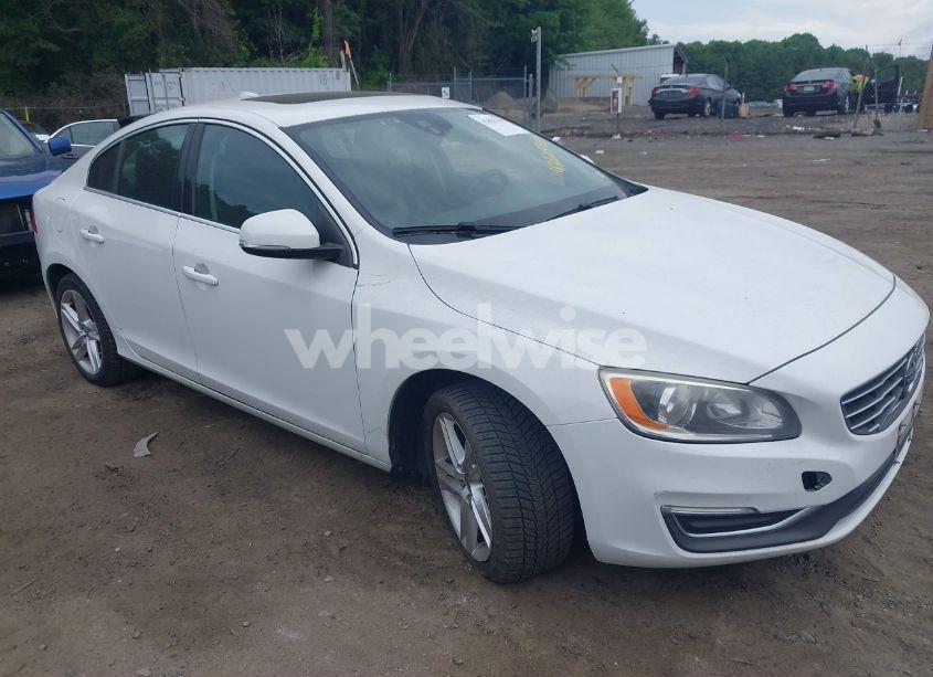 2014 Volvo S60 T5 (VIN YV1612FH2E2281028) main photo