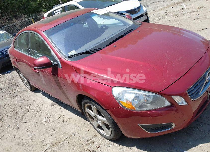 2013 Volvo S60 T5 (VIN YV1612FHXD1215492) main photo
