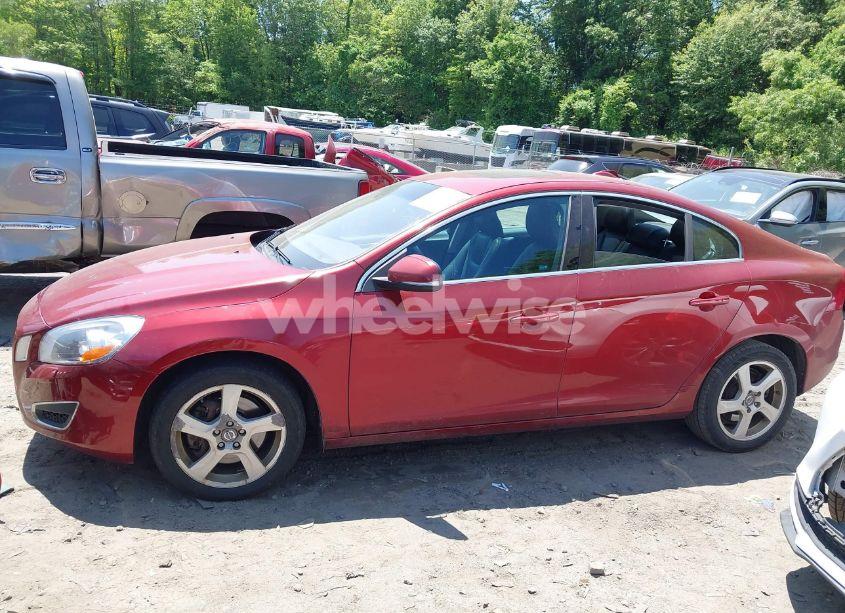 Photo 6 of 2013 Volvo S60 T5 (VIN YV1612FHXD1215492)