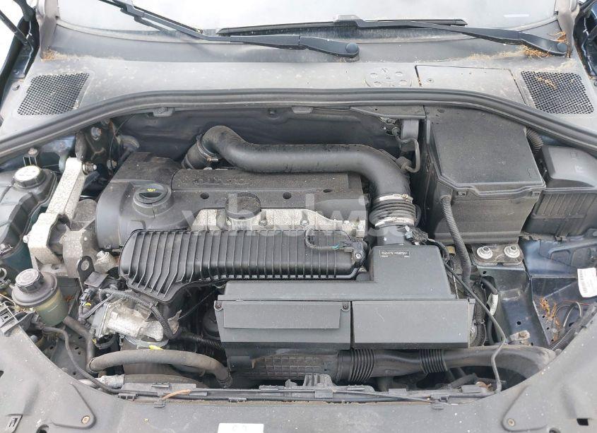 Photo 10 of 2013 Volvo S60 T5 PLATINUM (VIN YV1612FHXD2173223)