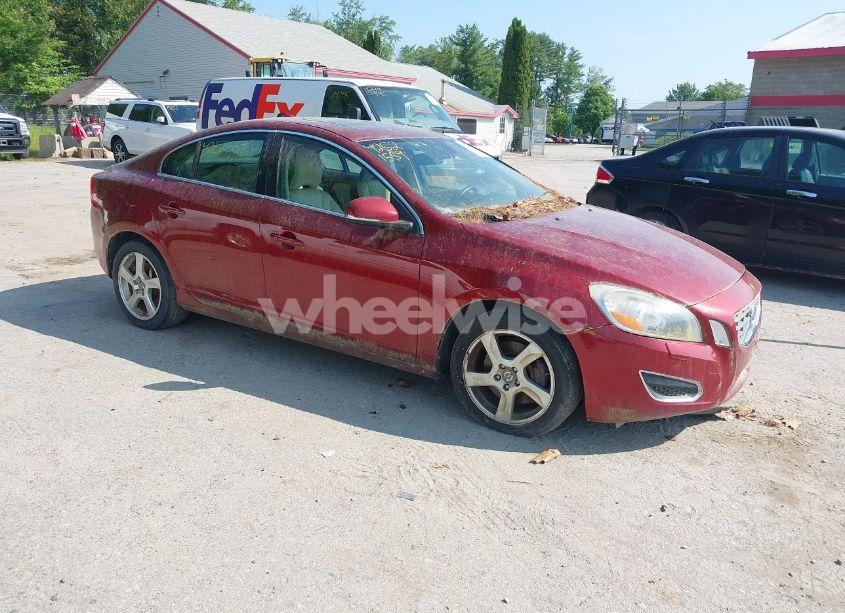 2013 Volvo S60 T5 (VIN YV1612FS0D2203275) main photo