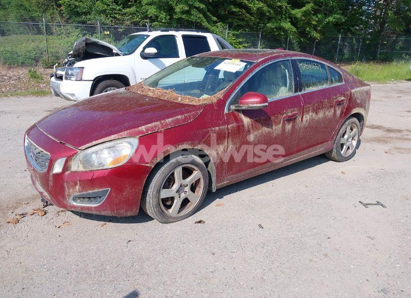 Photo 2 of 2013 Volvo S60 T5 (VIN YV1612FS0D2203275)