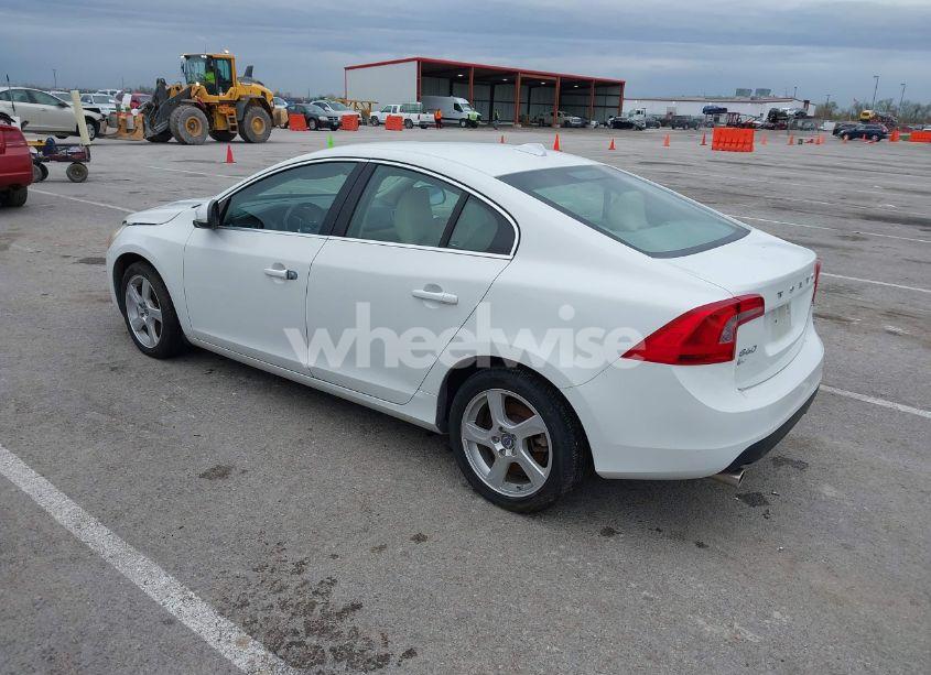 Photo 3 of 2013 Volvo S60 T5 (VIN YV1612FS0D2207990)