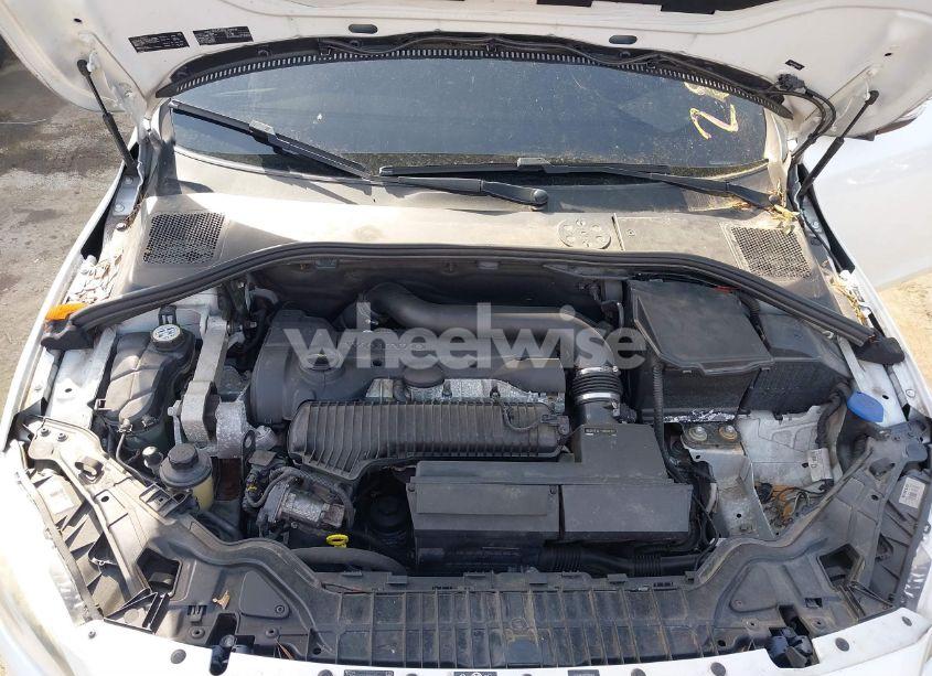 Photo 10 of 2014 Volvo S60 (VIN YV1612FS0E2283405)