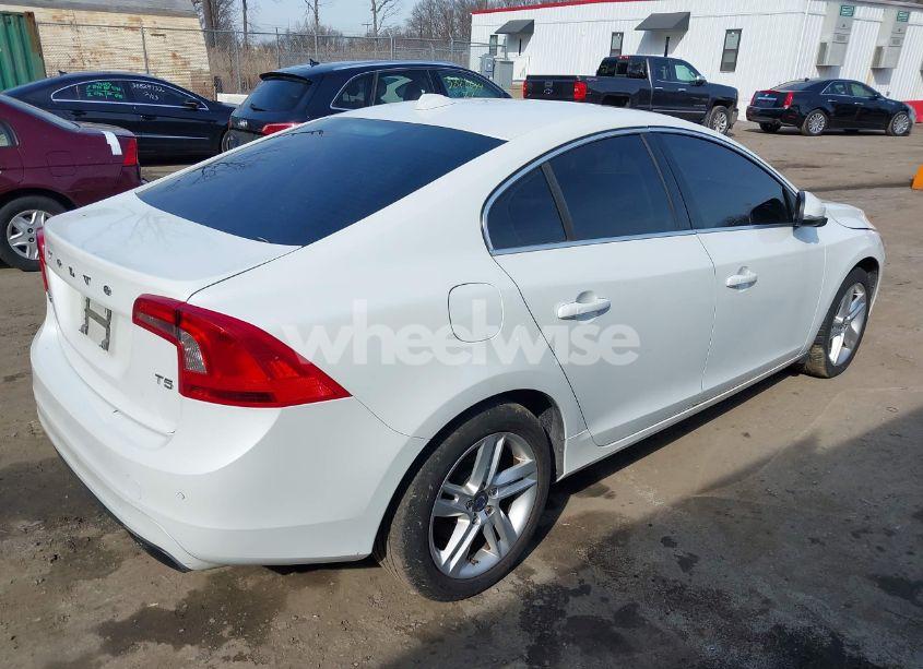 Photo 4 of 2014 Volvo S60 (VIN YV1612FS0E2283405)