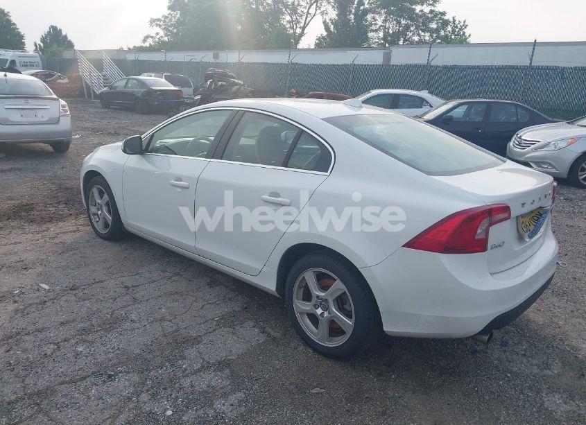 Photo 3 of 2013 Volvo S60 T5/T5 PLATINUM/T5 PREMIER/T5 PREMIER PLUS (VIN YV1612FS1D2180461)