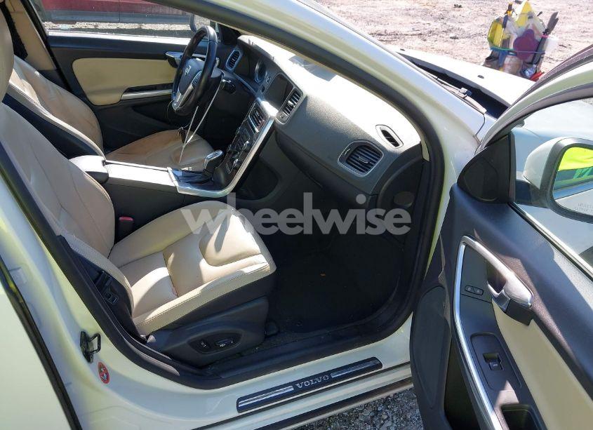 Photo 5 of 2013 Volvo S60 T5 (VIN YV1612FS1D2202815)