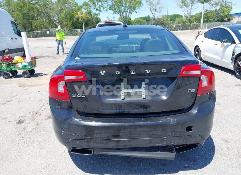 Photo 17 of 2014 Volvo S60 T5 (VIN YV1612FS1E2294154)