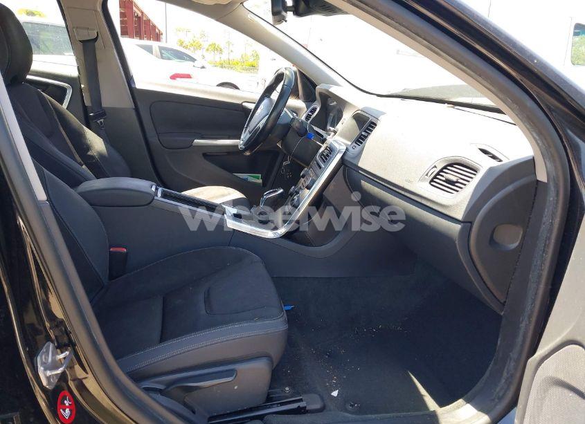 Photo 5 of 2014 Volvo S60 T5 (VIN YV1612FS1E2294154)