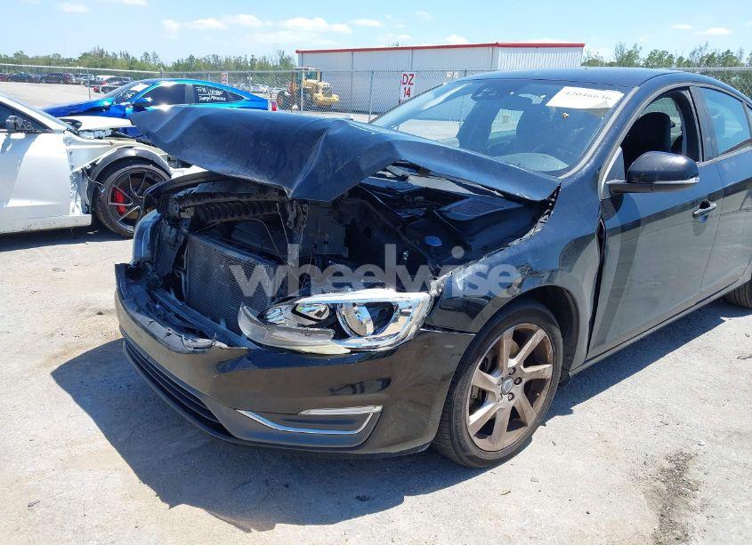 Photo 6 of 2014 Volvo S60 T5 (VIN YV1612FS1E2294154)