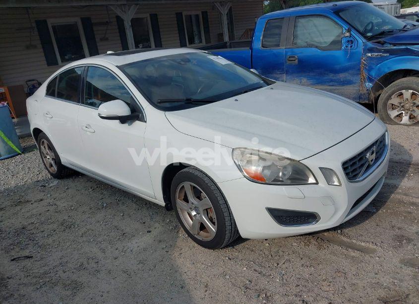 2013 Volvo S60 T5 (VIN YV1612FS2D2187905) main photo