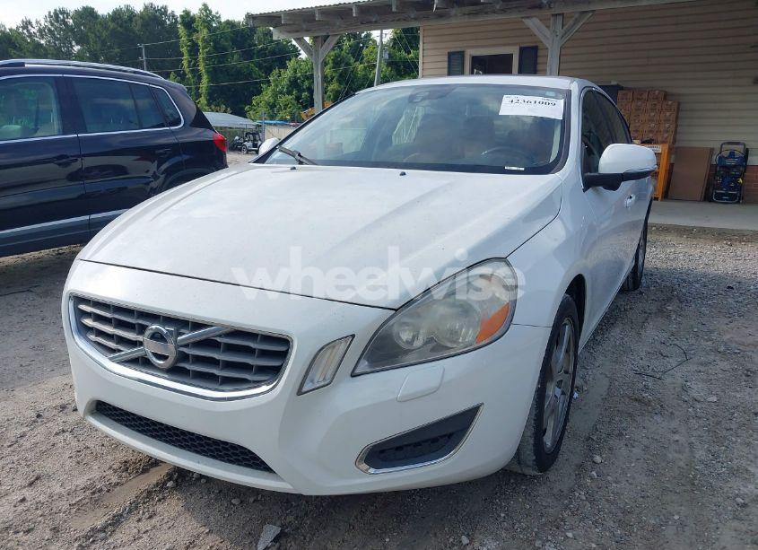 Photo 6 of 2013 Volvo S60 T5 (VIN YV1612FS2D2187905)