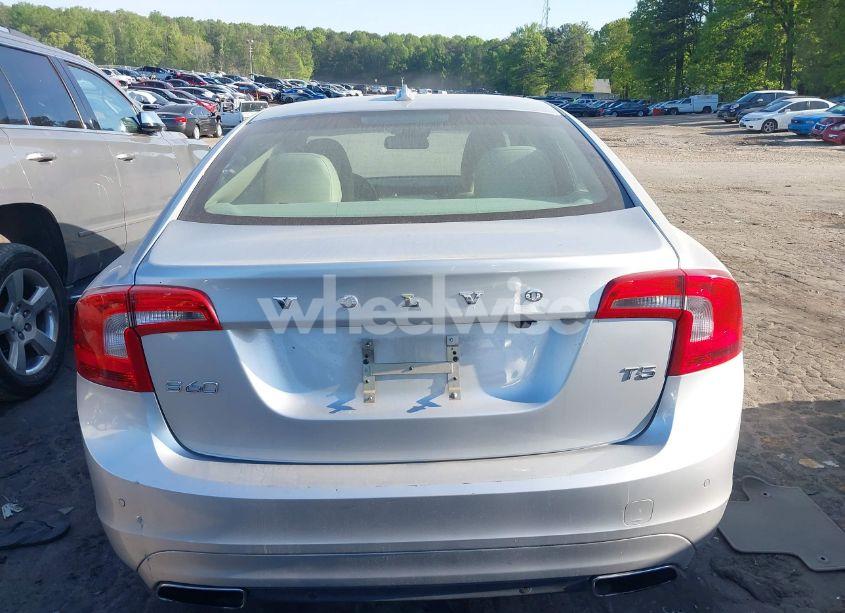 Photo 16 of 2014 Volvo S60 T5 PLATINUM (VIN YV1612FS2E1296291)