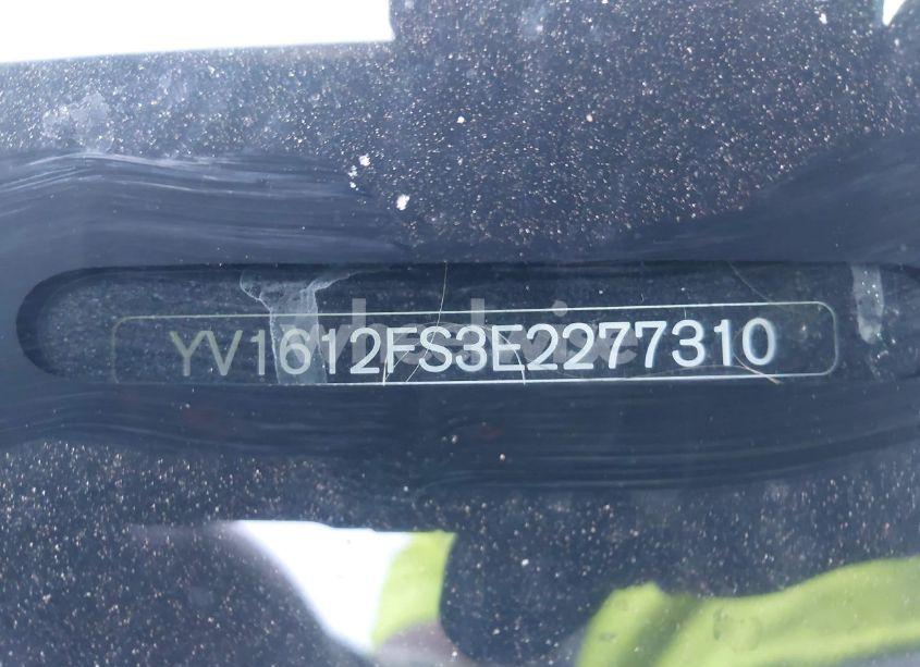 Photo 9 of 2014 Volvo S60 T5 PLATINUM (VIN YV1612FS3E2277310)